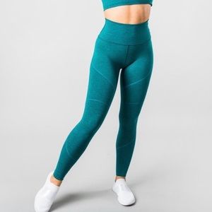 Alphalete Revival Leggings in Teal